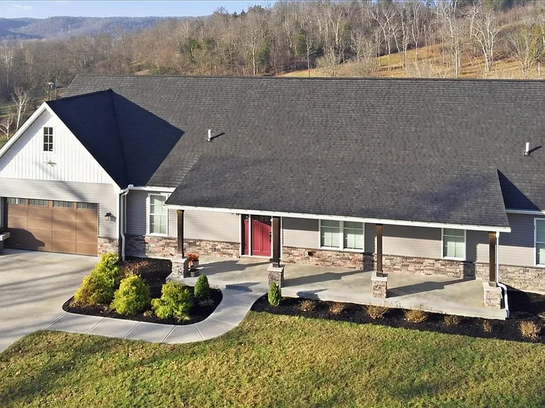 11707 Victory School Rd — Photo 2