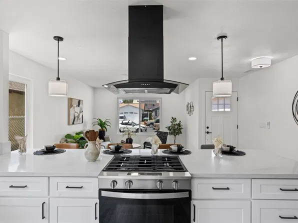 129 Diza Rd, San Ysidro, CA 92173