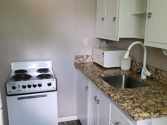 5th image of 1107 High St #2