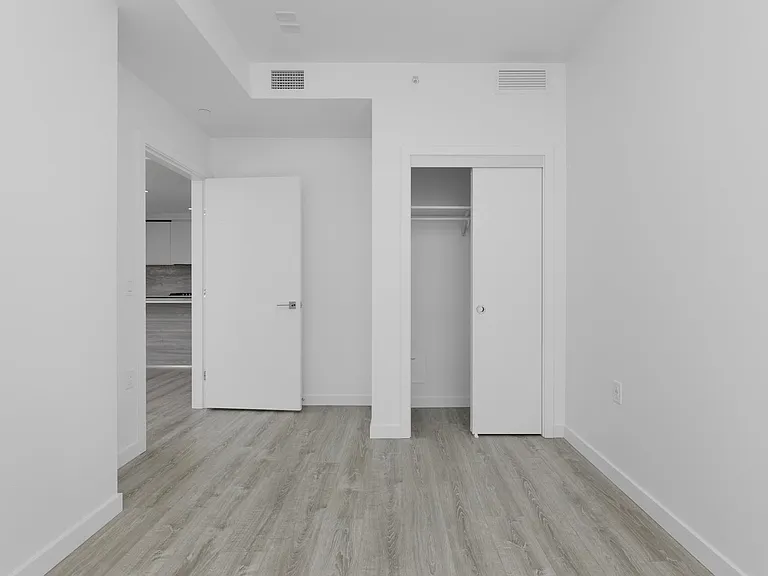 660 Quayside Dr #703 — Photo 14