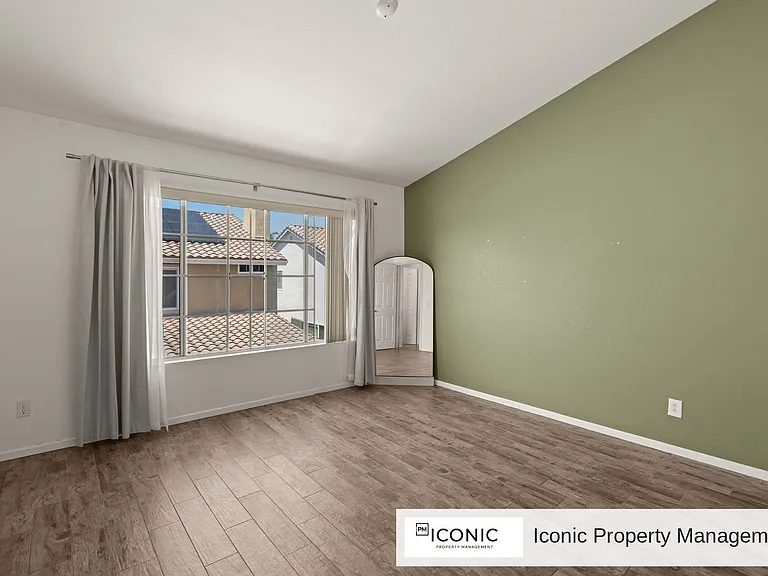 10806 Westonhill Dr — Photo 26