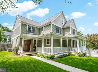 8204 Kentbury Dr, Bethesda, MD 20814