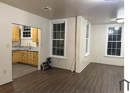 2 bed, 1000 sqft, $1,700 — Photo 4