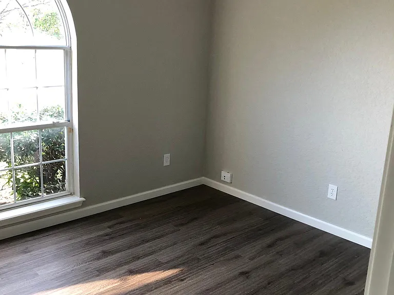 1709 Pinnacle Ln — Photo 5