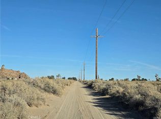 800 Desert View Rd, Lucerne Valley, CA 92356