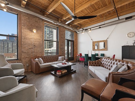 2nd image of 616 W Fulton St APT 510
