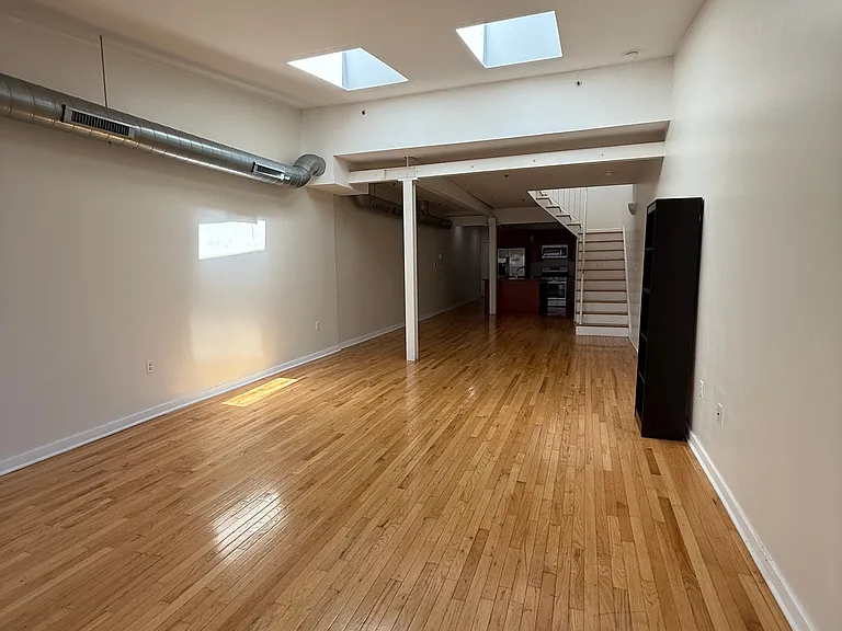 242 Centre St #6 — Photo 15