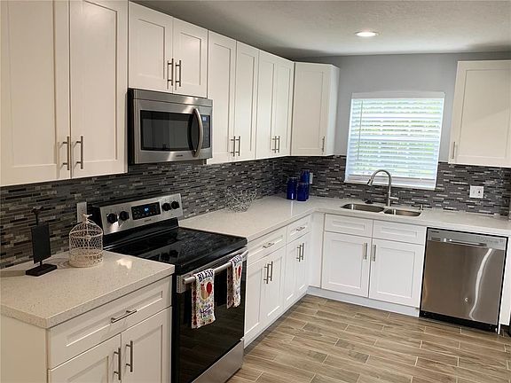 5th image of 1150 SW 9th Avenue