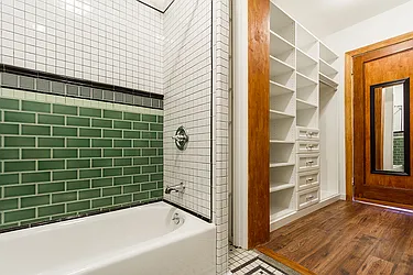 Rented by Dixon Advisory USA Inc.