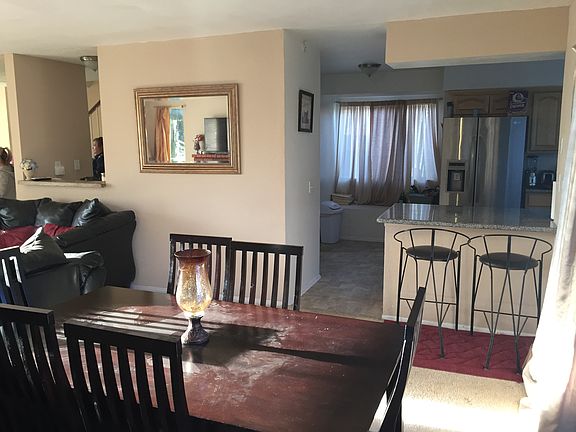 4th image of 3924 Parkland Ave