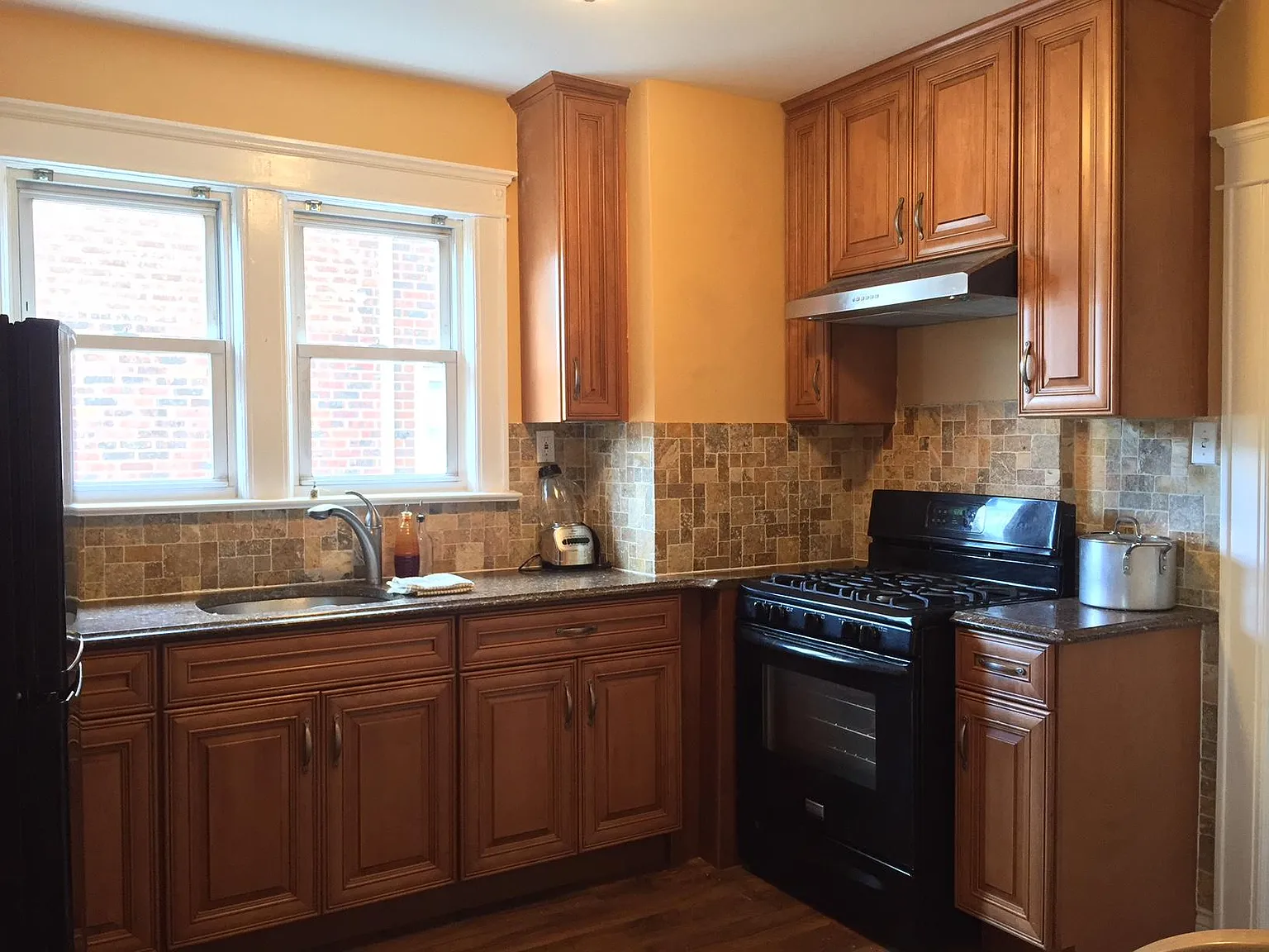 507 Olympia Ave photo 1