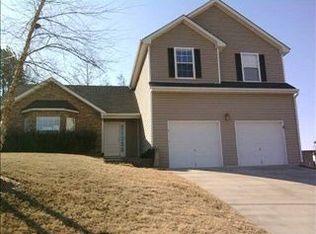 726 Fletcher Dr, Winder, GA 30680