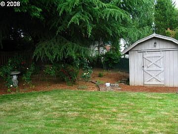 4th image of 1149 NE 126th St Loop