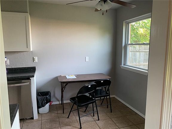 4th image of 409 W Elder Dr