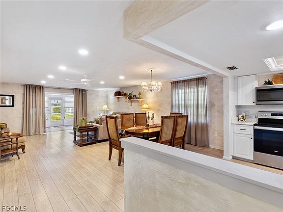2nd image of 5560 Trellis Ln