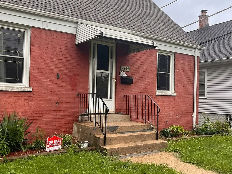 4619 Center Ave — Photo 7