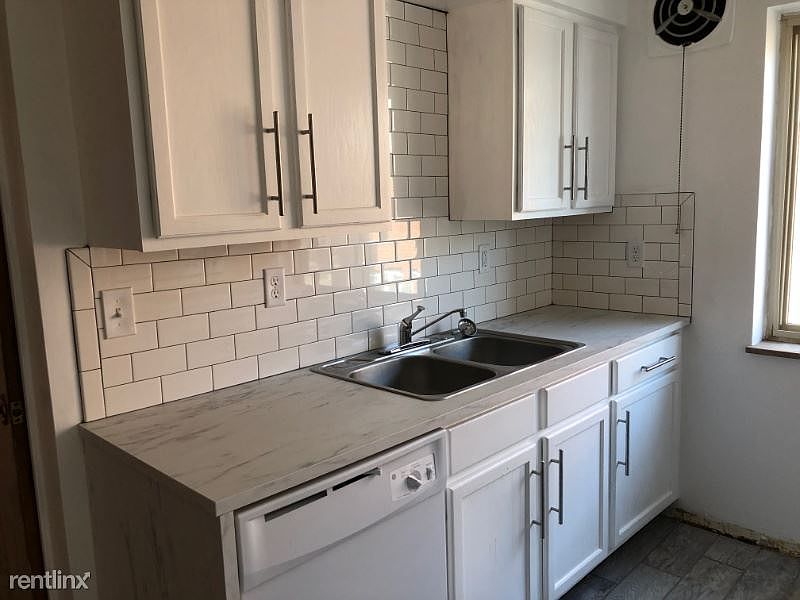 1st image of 1681 Cedar Ave APT 4