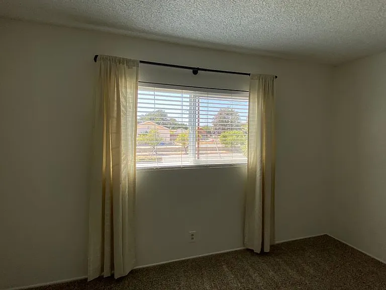 4558 Eileen Ln — Photo 26