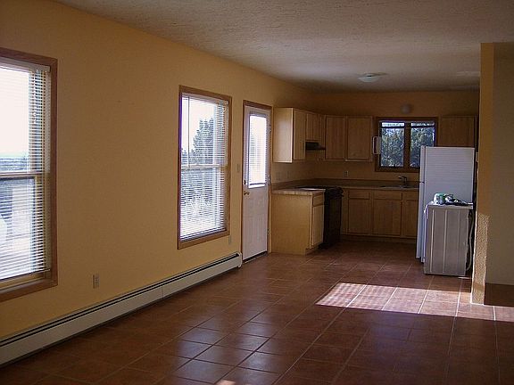2 bed/1 bath guesthouse