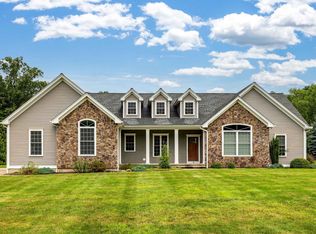9 Daniel Dr, Somers, CT 06071