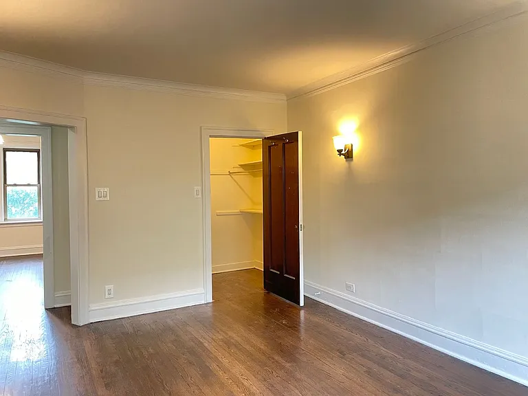 1725 W Thorndale Ave #2B — Photo 2