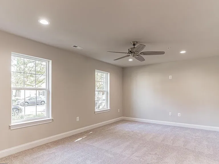 8916 Erie Ave — Photo 33