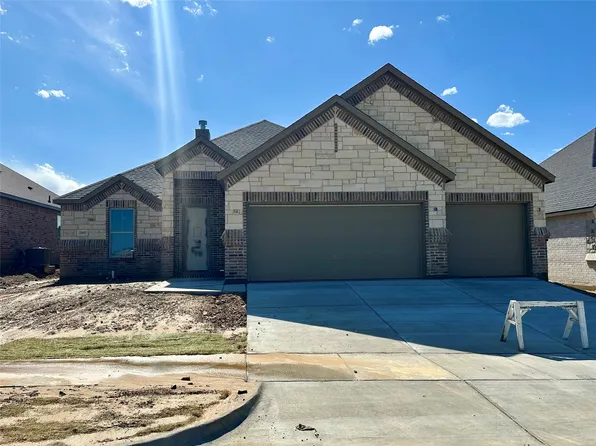 2005 Belle Lagos Ln, Cleburne, TX 76033