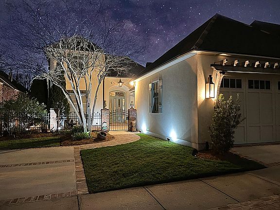 2nd image of 3020 McIlhenny Dr