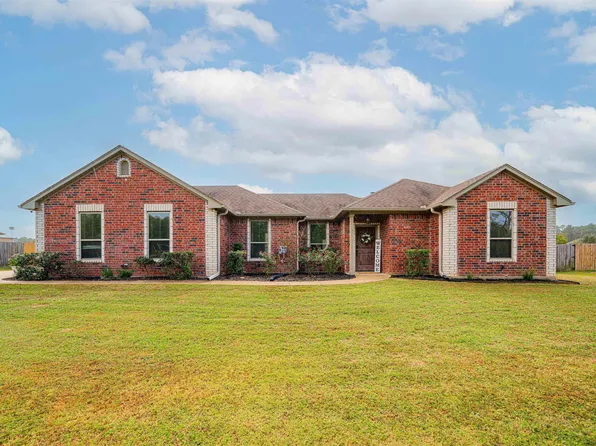 482 Karabeth Ln, Hallsville, TX 75650