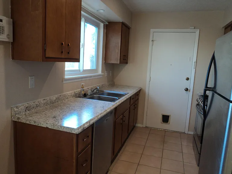 11724 Marquette Ave NE — Photo 10