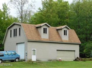 5867 Clements Rd, Brethren, MI 49619