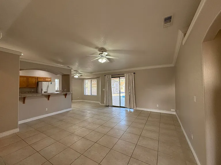 980 Joshua Tree Dr — Photo 3