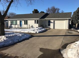315 5th St NW, Orange City, IA 51041