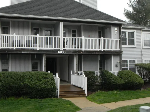 1405 Waters Edge Dr #165, Newark, DE 19702