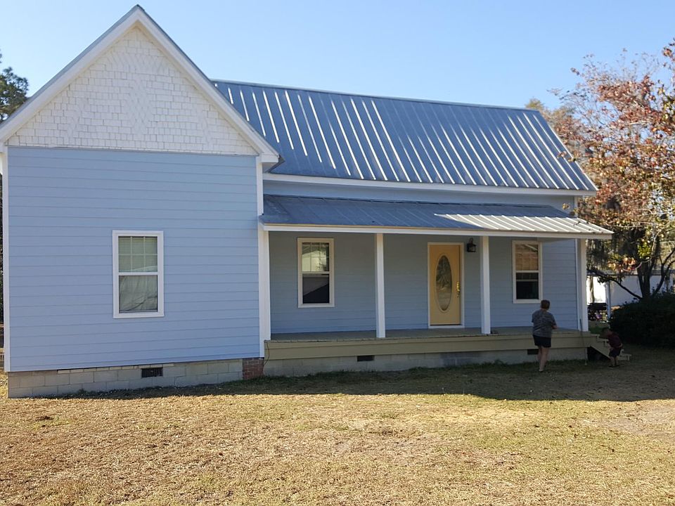 Front elevation. Recently replaced siding with Hardee board.
