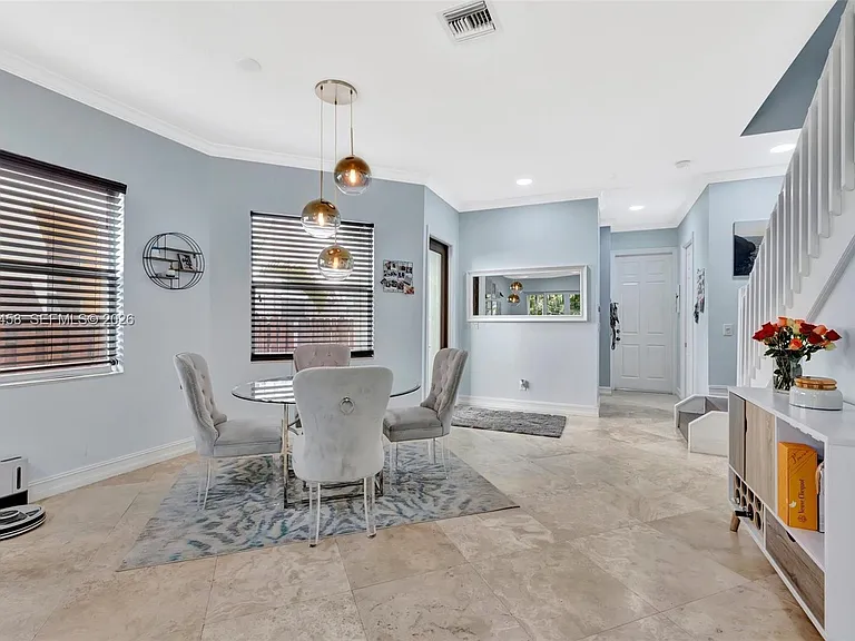 853 SW 11th Ct — Photo 14