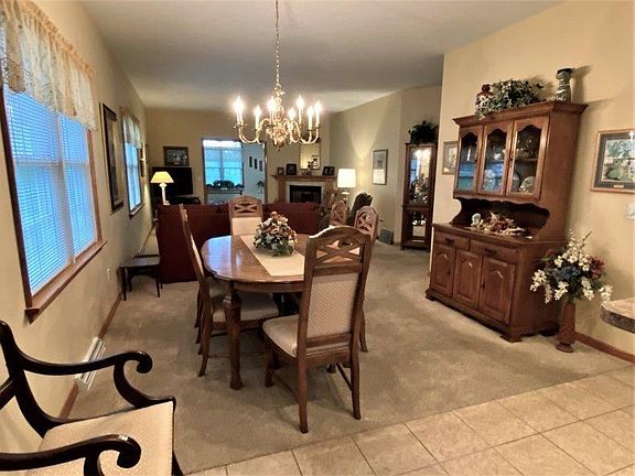 3rd image of 6510 Meadowland Cir #19