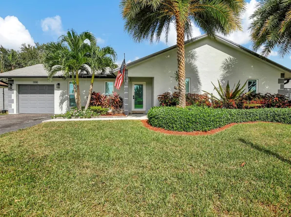 1300 SW 129 Way, Davie, FL 33325