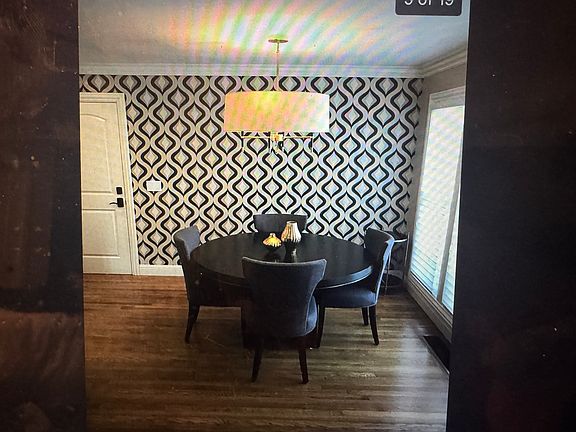 3rd image of 2454 Palm Ave