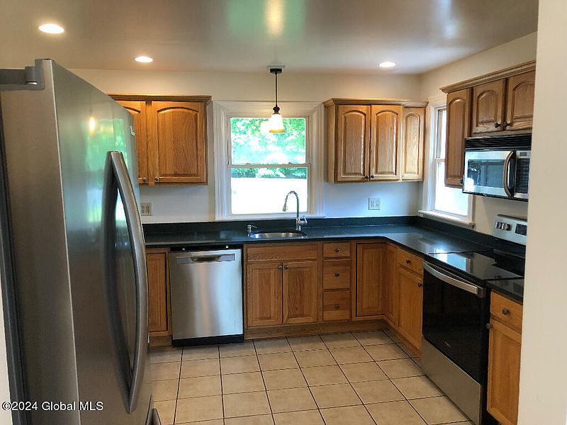 3rd image of 27 Mayflower Drive