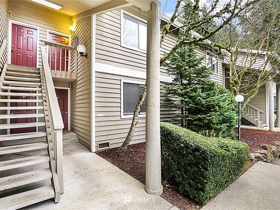 3rd image of 12616 NE 119th St APT D4