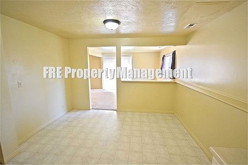3rd image of 4713 S Cathay Cir