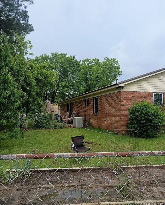 1st image of 2909 Ozment Rd