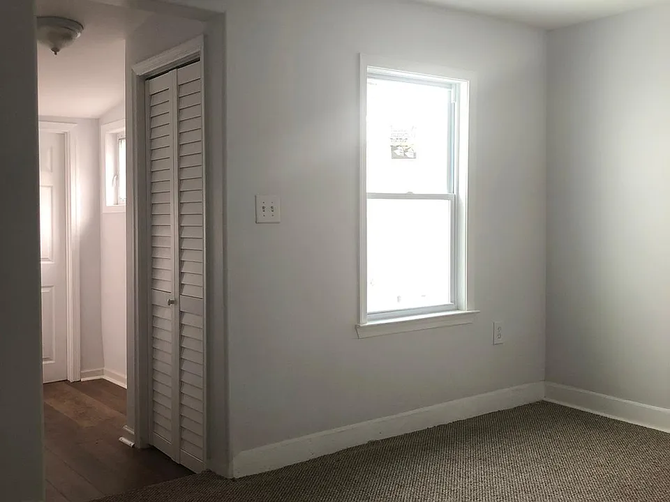137 Cedar Aly