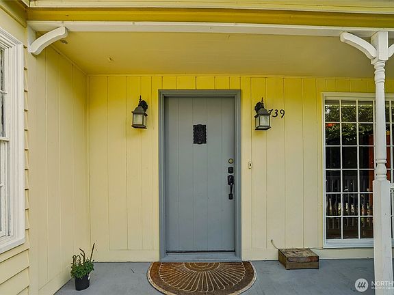3rd image of 739 N 165th Street