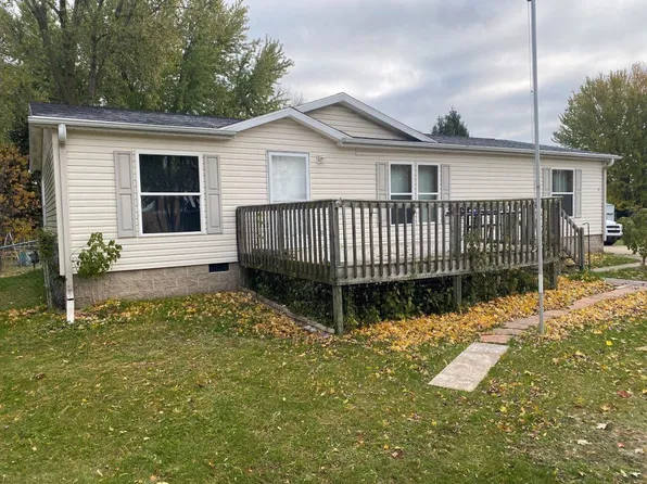 4 Ginger Ct, Clintonville, WI 54929