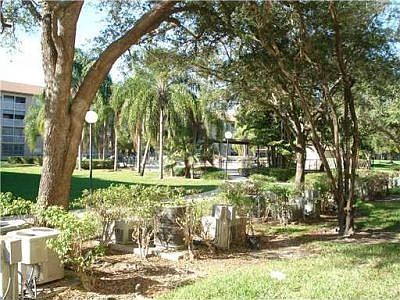 4th image of 1400 SW 124th Ter APT 102Q
