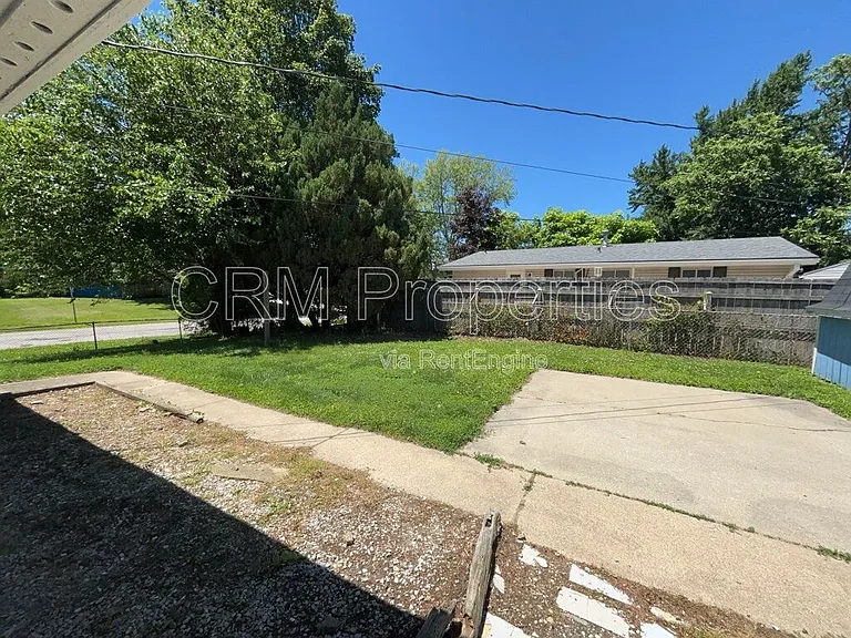 900 Miami Blvd — Photo 21