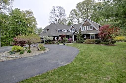 1st image of 762 Blue Hill Ave