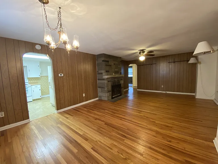 1 Limekiln Rd — Photo 5